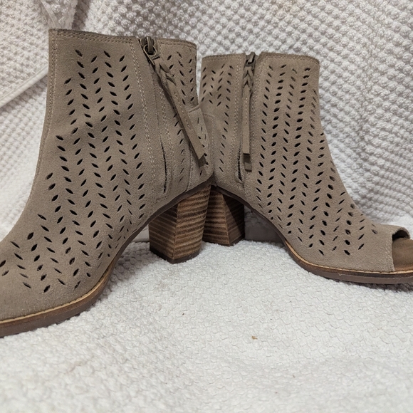TOMS Majorca Heeled Bootie/Sandal - Picture 3 of 5